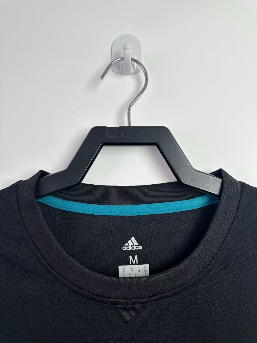 maillot-domicile-real-madrid-manches-longues-saison-deux-mille-dix-sept-deux-mille-dix-huit Maillot domicile Real Madrid manches longues saison deux mille dix sept deux mille dix huit