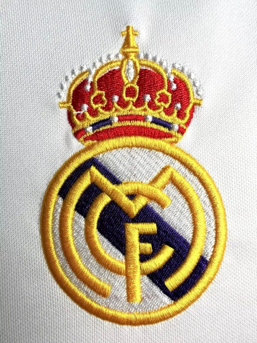 maillot-domicile-real-madrid-saison-mille-neuf-cent-quatre-vingt-quatorze-mille-neuf-cent-quatre-vingt-quinze Real Madrid Thuisshirt seizoen 1994-1995
