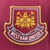 maillot-domicile-west-ham-logo-du-club-et-sponsor maillot domicile West Ham logo du club et sponsor