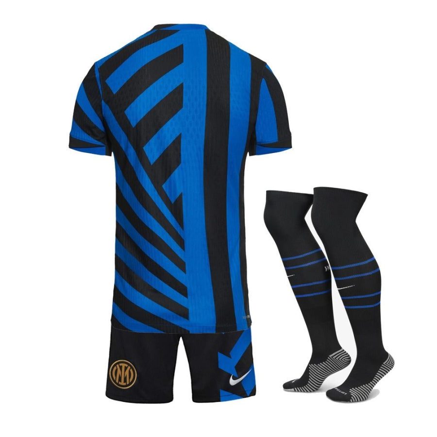 maillot-enfant-inter-milan-domicile-saison-2024-2025-avec-short-assorti Kindershirt Inter Milan thuisshirt seizoen 2024 2025 met bijpassende short