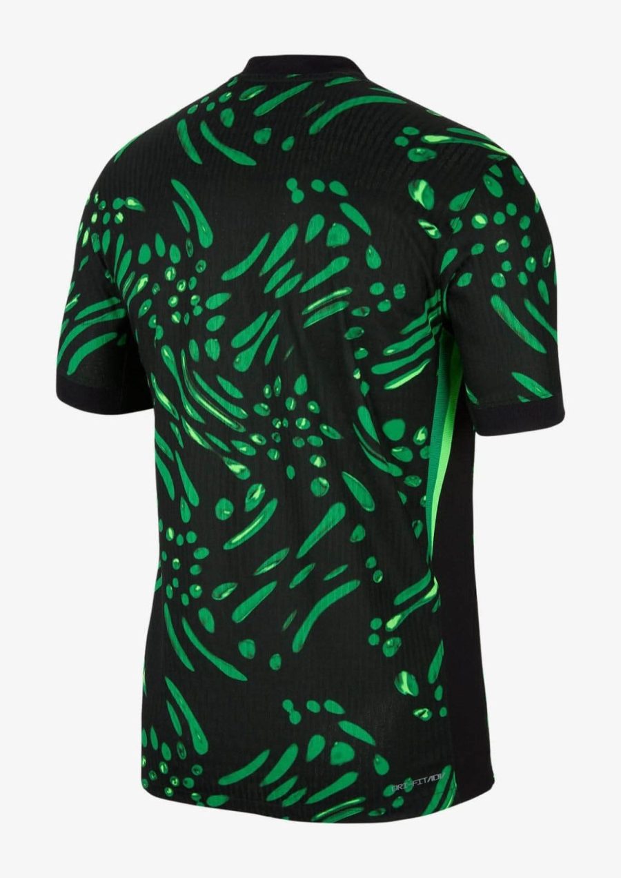 maillot-exterieur-du-nigeria-saison-2024-tenue-de-football-verte-et-blanche Nigeria uitshirt seizoen 2024 groen-wit voetbaltenue