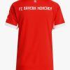 maillot-femme-bayern-munich-domicile-saison-2025-2026-tenue-officielle Dameshirt Bayern Munich thuisshirt seizoen 2025 2026 officiële outfit