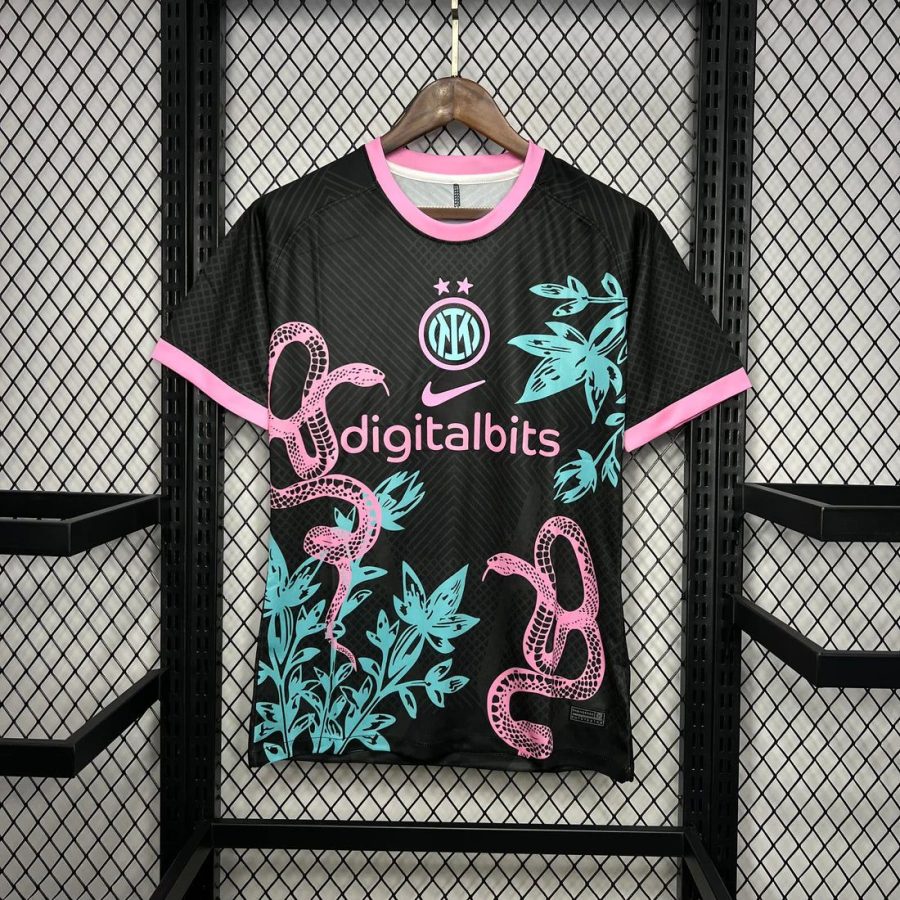 maillot-inter-milan-special-pink-snake-20252026 INTER MILAN SPECIAL PINK SNAKE SHIRT 20252026