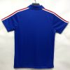 maillot-retro-bleu-des-bleus-football-avec-ecusson-france Retro blauw shirt van Les Bleus met Frans embleem