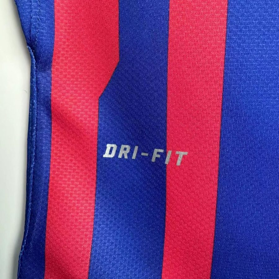 maillot-supporter-fc-barcelona-domicile-saison-2011-2012 supportersshirt FC Barcelona thuisshirt seizoen 2011-2012