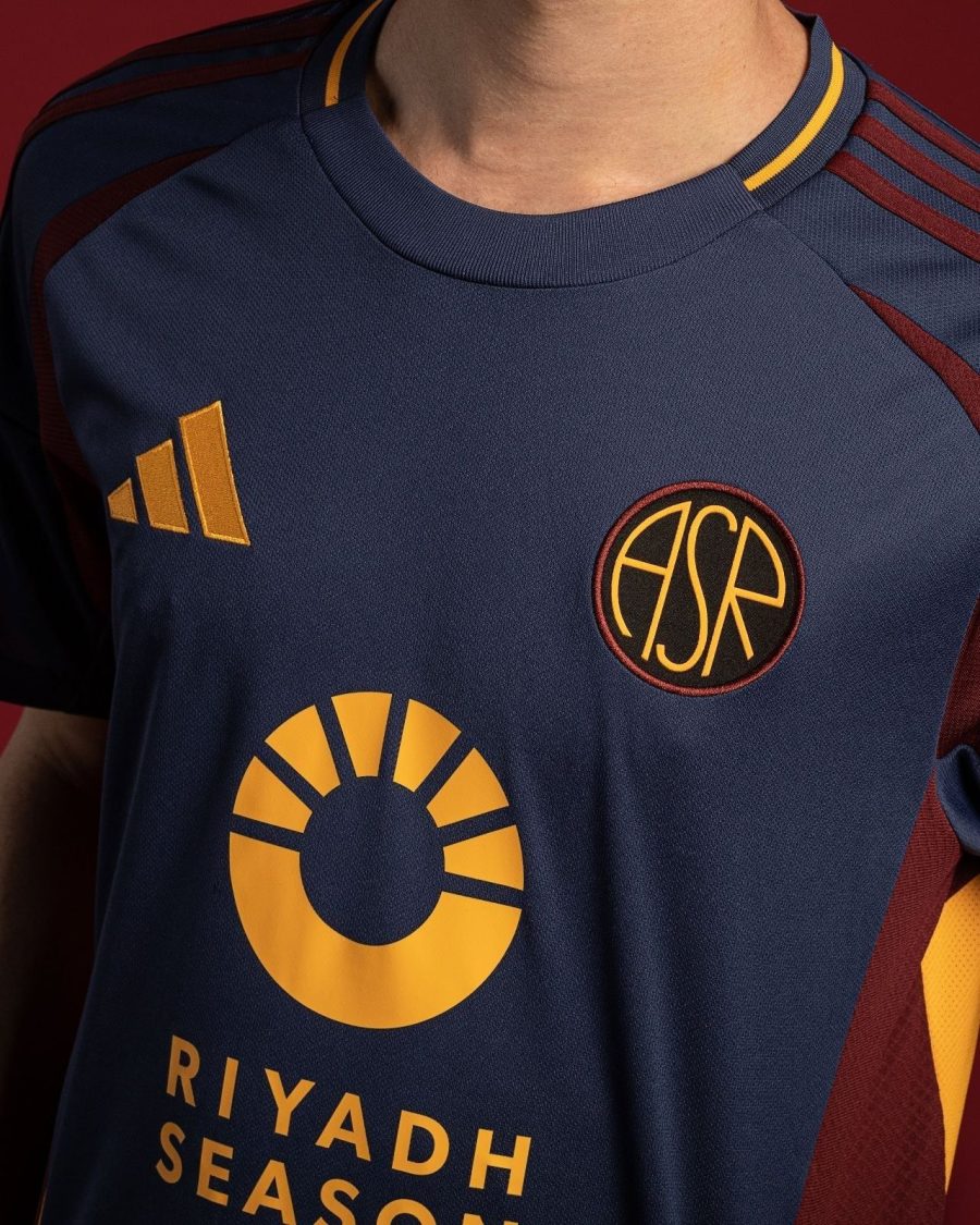 maillot-third-as-roma-saison-deux-mille-vingt-quatre-deux-mille-vingt-cinq AS Roma derde tenue seizoen tweeduizend vierentwintig tweeduizend vijfentwintig