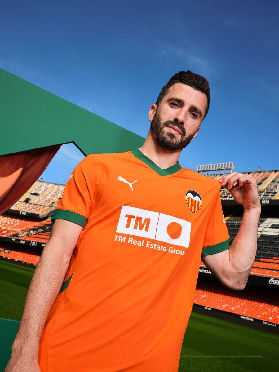 maillot-third-valencia-cf-saison-2024-2025-tenue-officielle Uitshirt Valencia CF seizoen 2024 2025 officiële tenue