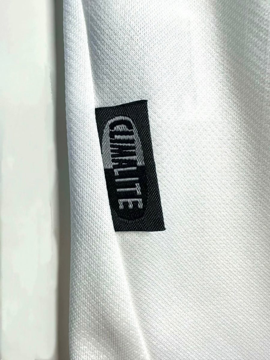 shirt-officiel-real-madrid-domicile-epoque-2001-2002 Officieel Real Madrid thuisshirt uit 2001-2002