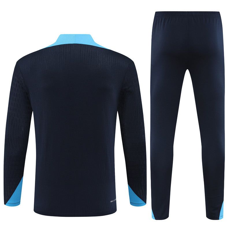 survetement-chelsea-fc-haut-et-bas-saison-2024-2025-tenue-de-sport trainingspak Chelsea FC boven- en onderkleding seizoen 2024 2025 sporttenue