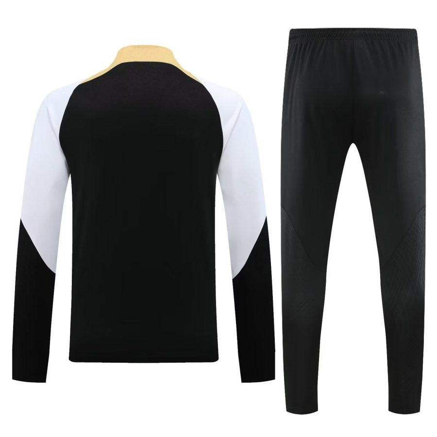 survetement-chelsea-noir-ensemble-haut-et-bas-saison-2023-2024 Chelsea trainingspak zwart set boven- en onderkleding seizoen 2023 2024