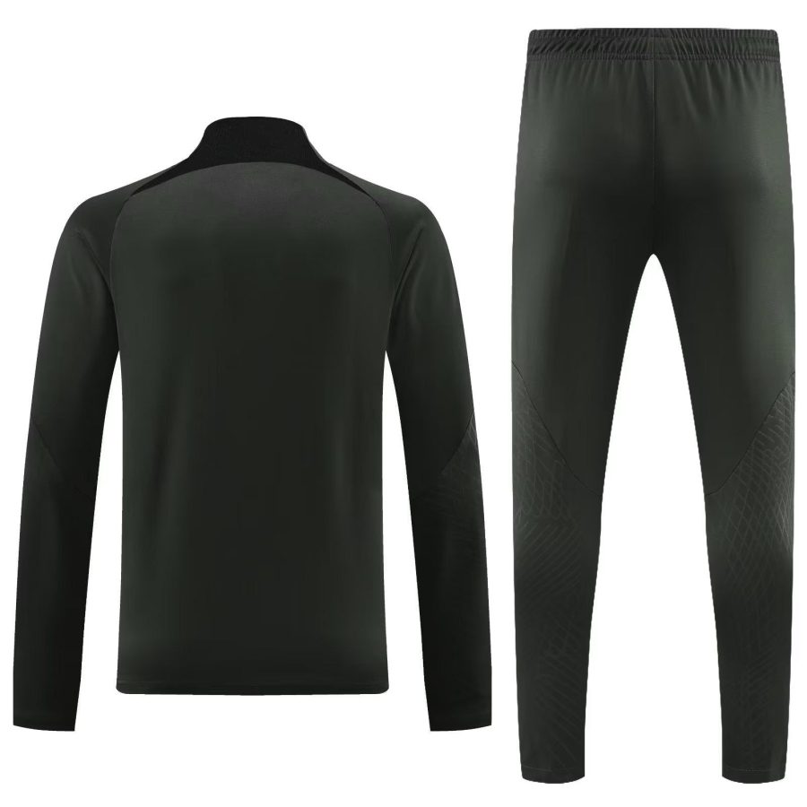 survetement-noir-fc-barcelona-saison-2023-2024-veste-et-pantalon Zwart trainingspak FC Barcelona seizoen 2023 2024 jas en broek