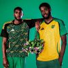 tenue-de-foot-jamaicaine-exterieur-pour-supporter-selection-nationale Jamaicaans uittenue voor supporters van het nationale elftal
