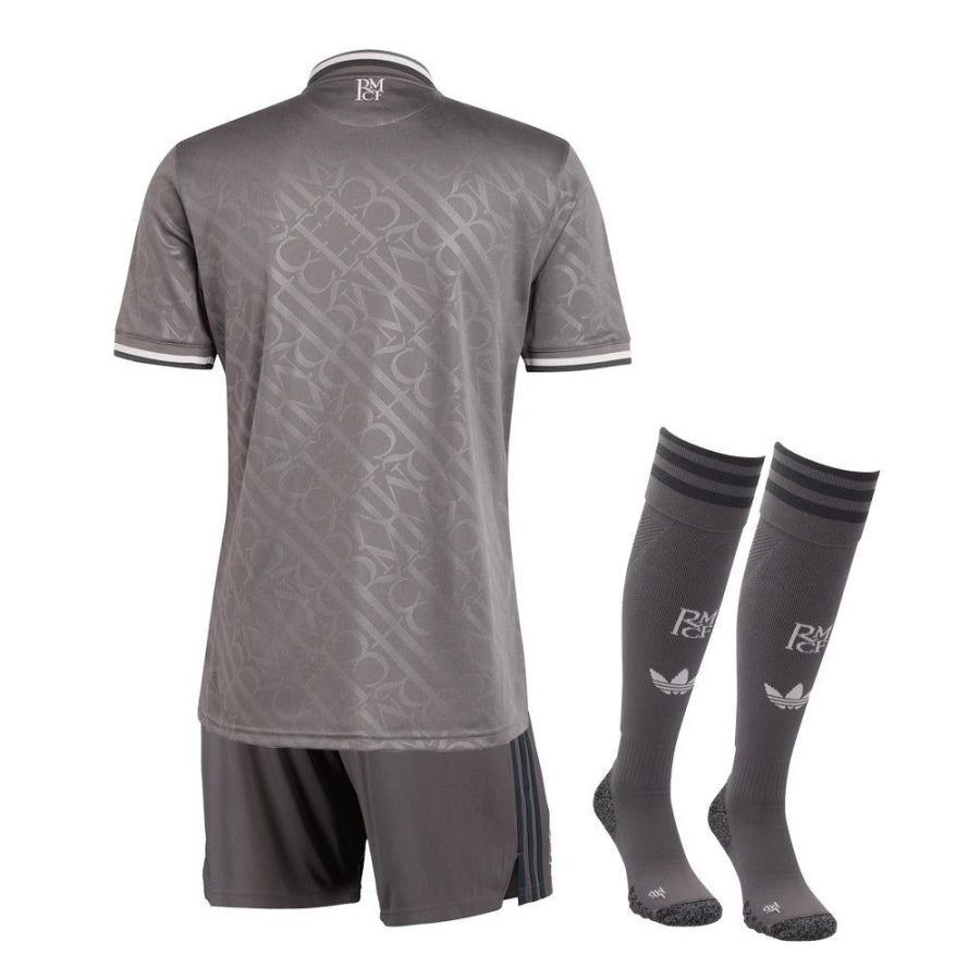 tenue-de-football-enfant-real-madrid-troisieme-maillot-saison-2024-2025-avec-short kindervoetbaltenue Real Madrid derde shirt seizoen 2024 2025 met broek
