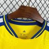 tenue-de-football-suedoise-a-domicile-2026-maillot-bleu-et-jaune Zweeds thuistenue 2026 blauw en geel voetbalshirt