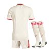 tenue-enfant-bayern-munich-troisieme-maillot-saison-deux-mille-vingt-quatre-deux-mille-vingt-cinq tenue enfant Bayern Munich troisième maillot saison deux mille vingt quatre deux mille vingt cinq