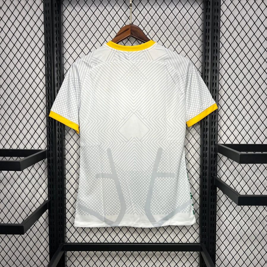 tenue-football-inter-milan-coloris-jaune-design-serpent-exclusif tenue football Inter Milan coloris jaune design serpent exclusif
