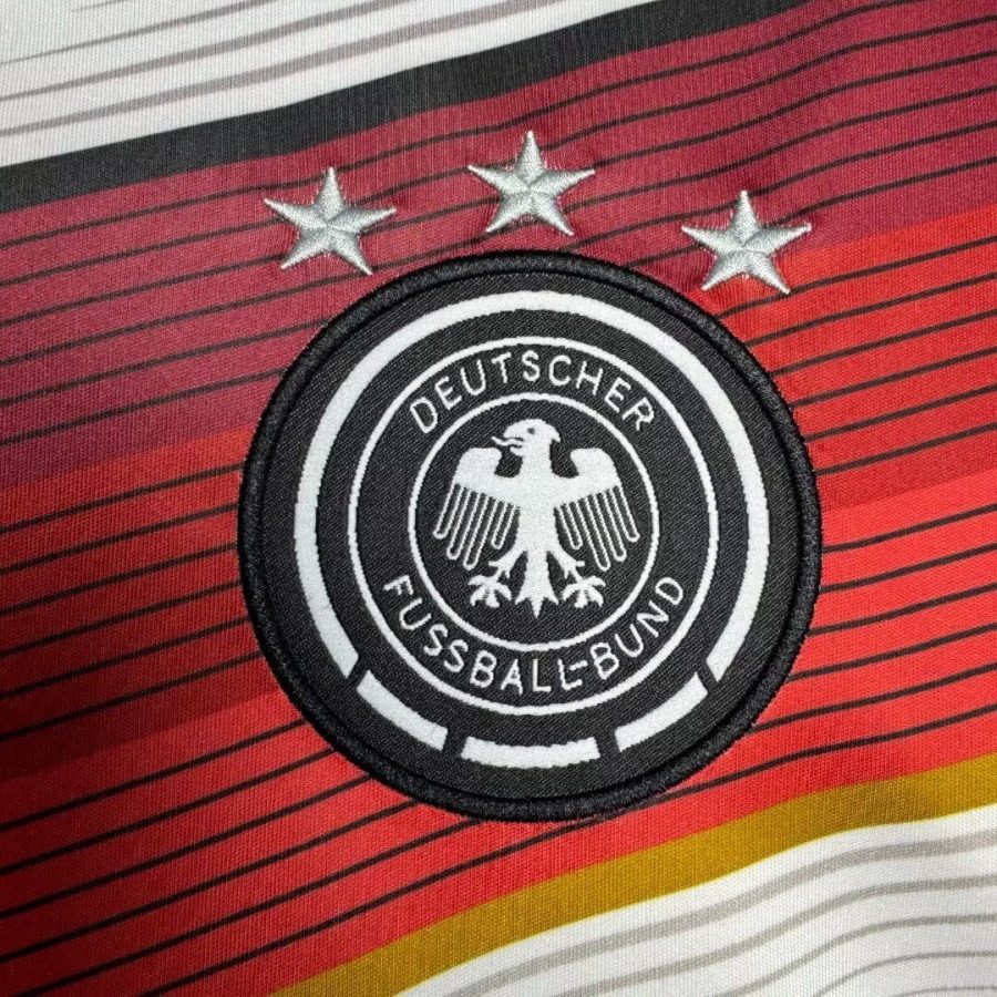 tenue-officielle-equipe-d-allemagne-2014-maillot-home Officiële outfit Duitsland 2014 thuisshirt
