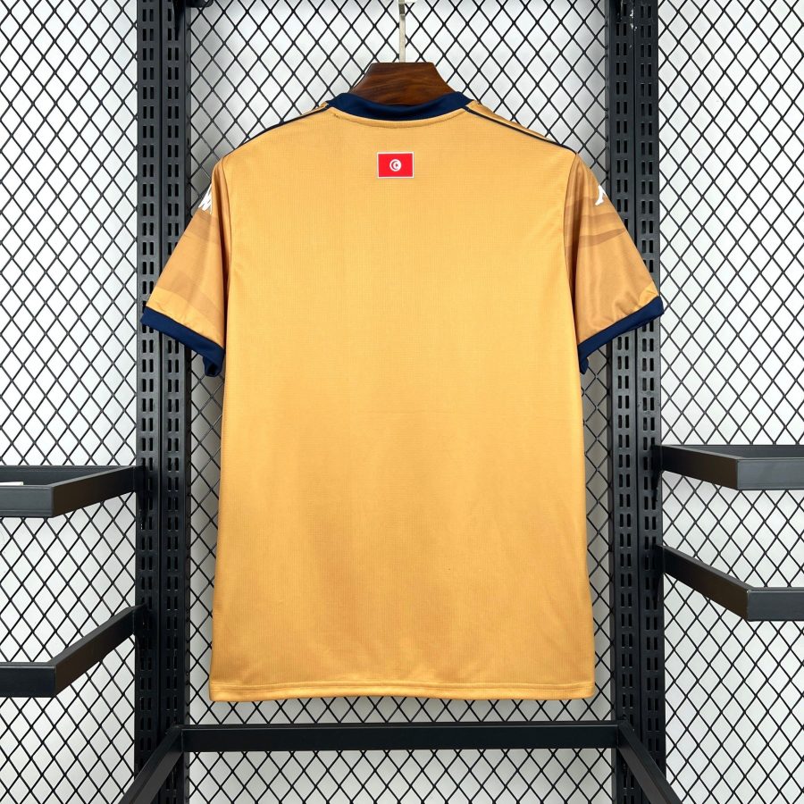 tenue-officielle-equipe-nationale-tunisienne-maillot-exterieur-2026 Officiële tenue Tunesisch nationaal elftal uitshirt 2026