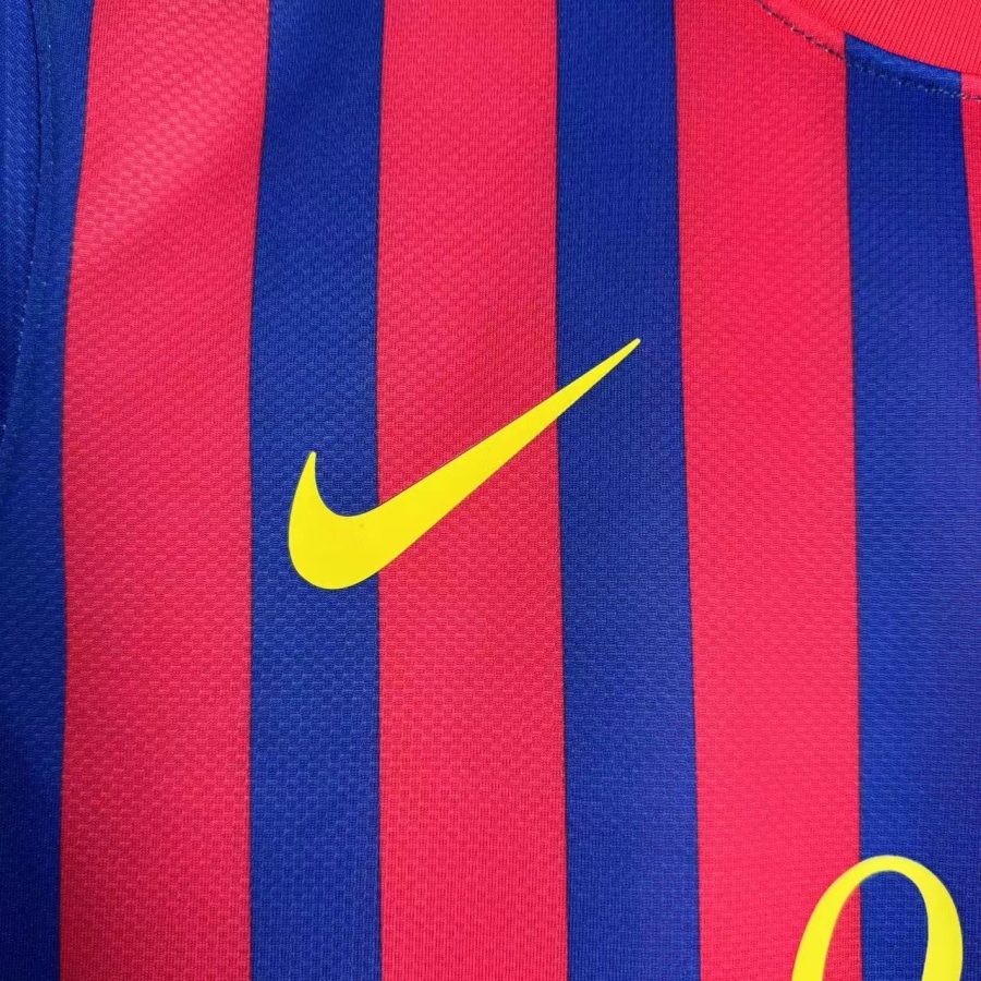 tenue-officielle-fc-barcelona-domicile-2011-2012 officieel FC Barcelona thuisshirt 2011-2012