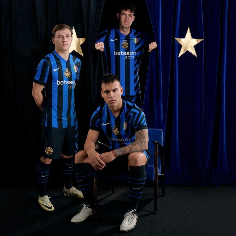 Officiële tenue Inter Milan thuisshirt voetbalshirt nerazzurri strepen