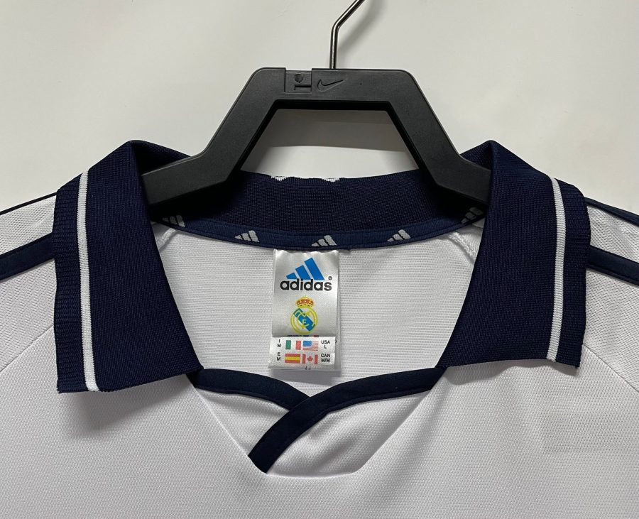 tenue-officielle-real-madrid-a-domicile-edition-vintage Officieel Real Madrid Thuisshirt vintage editie