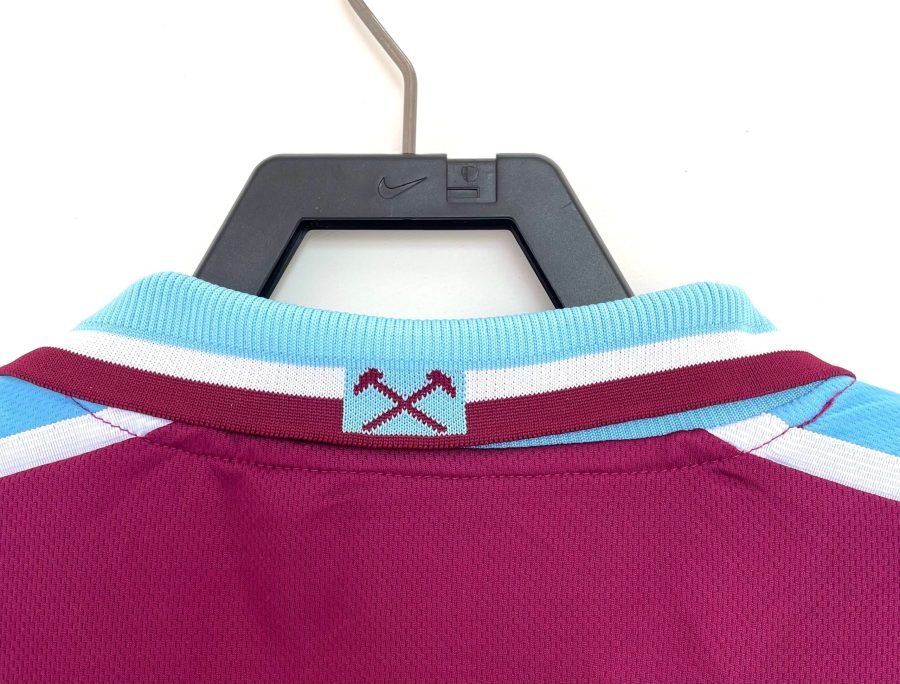 tenue-officielle-west-ham-a-domicile-debut-annees-2000 tenue officielle West Ham à domicile début années 2000