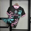 tunique-de-foot-inter-milan-coloris-rose-graphique-serpent-collection-2025-2026 Tunique de foot Inter Milan coloris rose graphique serpent collection 2025 2026