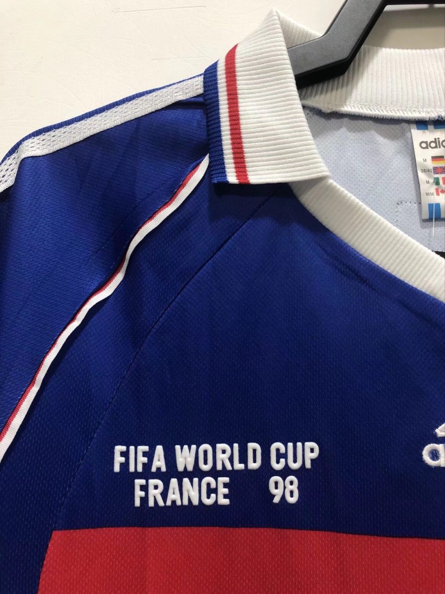 tunique-officielle-des-bleus-coupe-du-monde-1998-version-domicile Officieel shirt Les Bleus WK 1998 thuisshirt versie