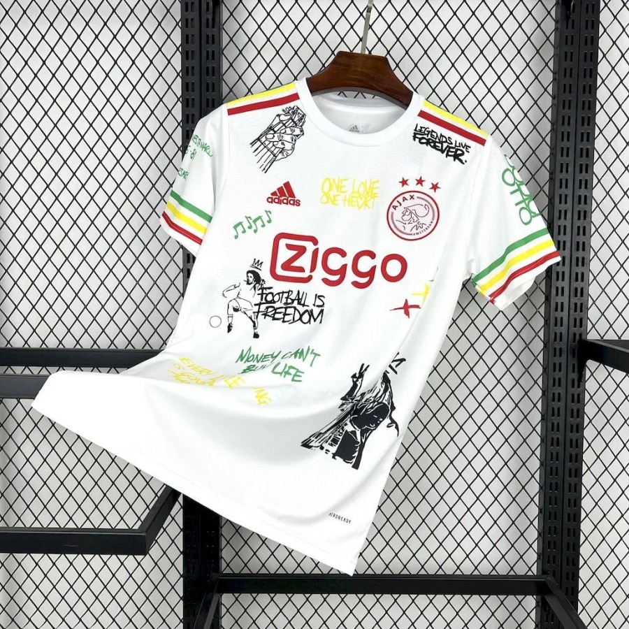 019df5d2a7ec2cdb7fc6d119916f626e.jpg Voetbalshirt Ajax Amsterdam Bob Marley 2025 2026
