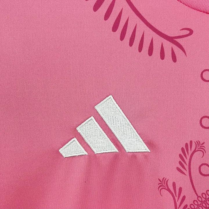 02a012b030fb4108d5fdd6ce294afe0f.jpg Algerije 2025-2026 Roze Premium Shirt