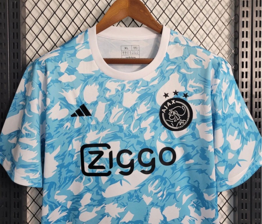 05AC2588-6818-43F6-B095-E24ADF88A9B7.jpg Ajax Amsterdam Trainingsshirt 2023/24