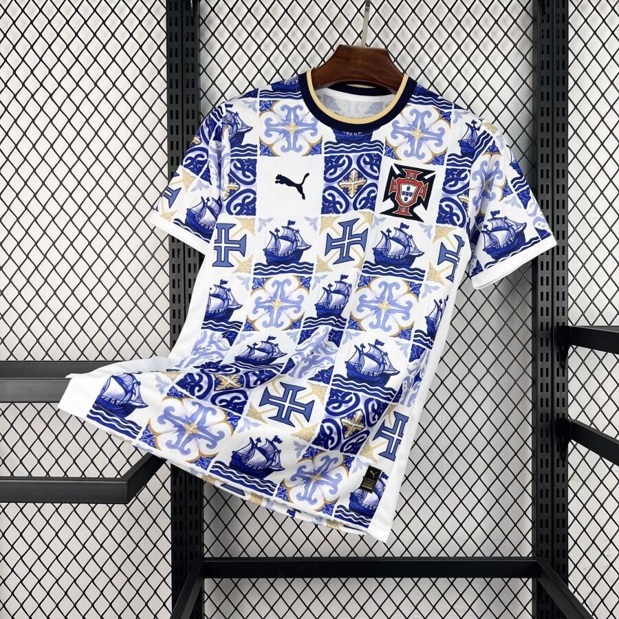 08948618a506406fb439e599b1c4a629.jpg Portugal 2026/27 Versie A Voetbalshirt