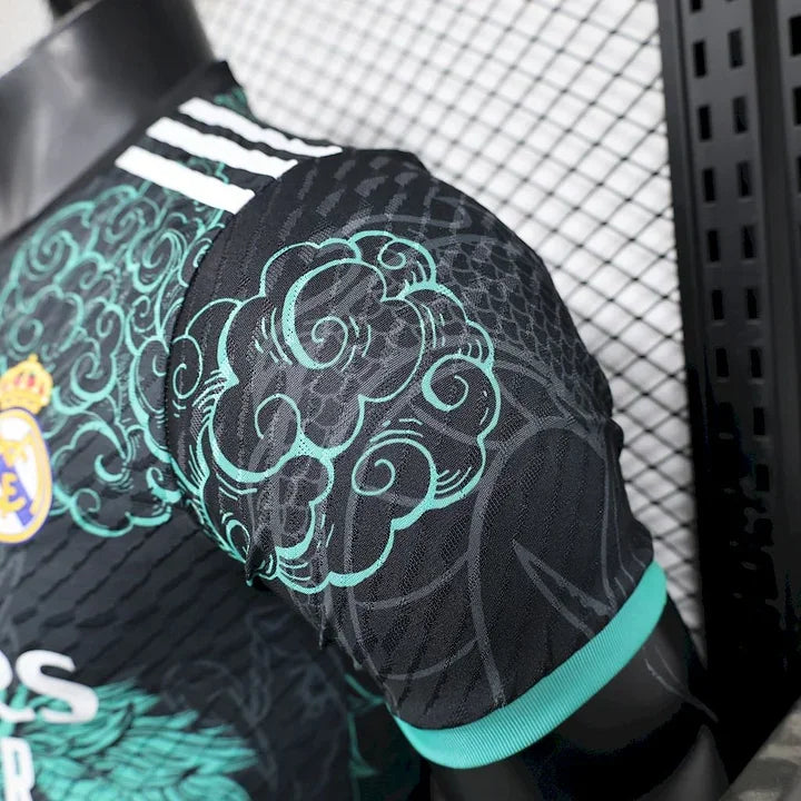 0dc328b053ec7850cfe473c65fad7e91.jpg Real Madrid 2025-2026 Concept Streetwear Shirt