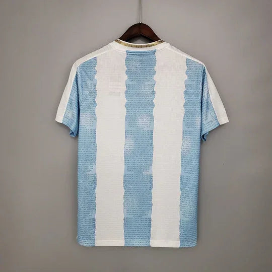 0f630240_1800x1800_540x_a16526a5-c41a-4c7e-9de4-ce2755a2c599.jpg Voetbalshirt Argentinië Herdenkingseditie 2021