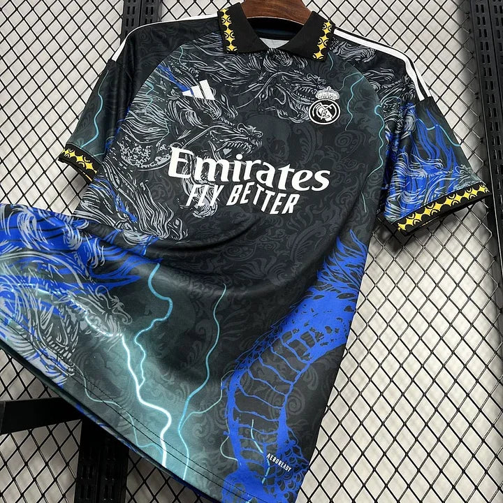 137f6d08545786de9650178ce6ad6ec9.jpg Real Madrid 2024-2025 Concept Streetwear Shirt