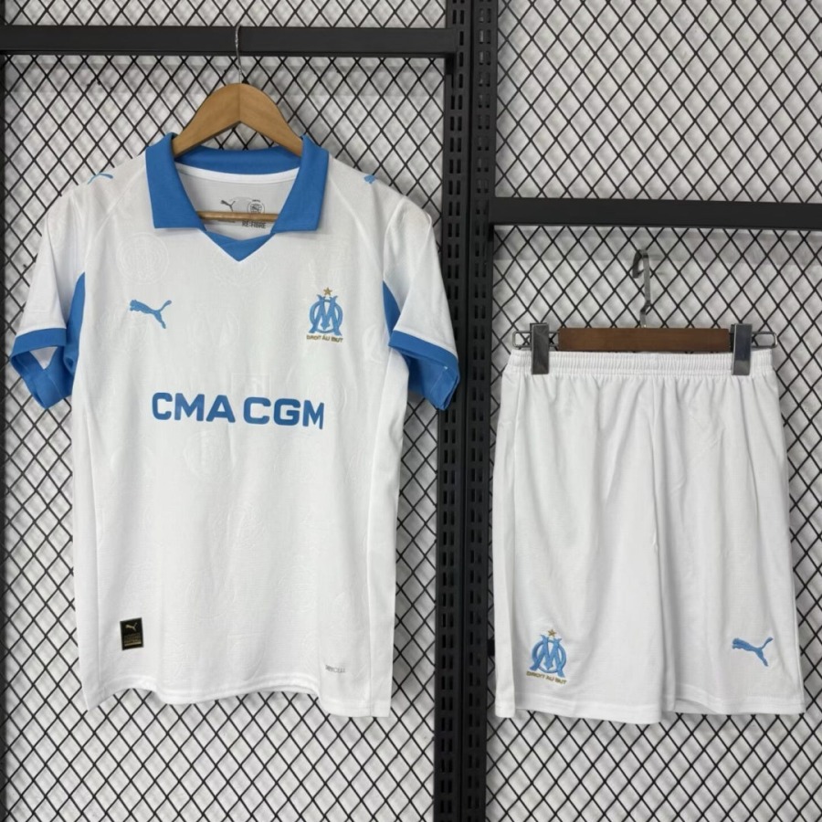 147964325eaf897f19e375906ba89fa4_3c9e1887-2554-429a-abd1-27d2f45bc852.jpg Voetbalshirt Marseille Thuisshirt 2025/26 Volwassenen