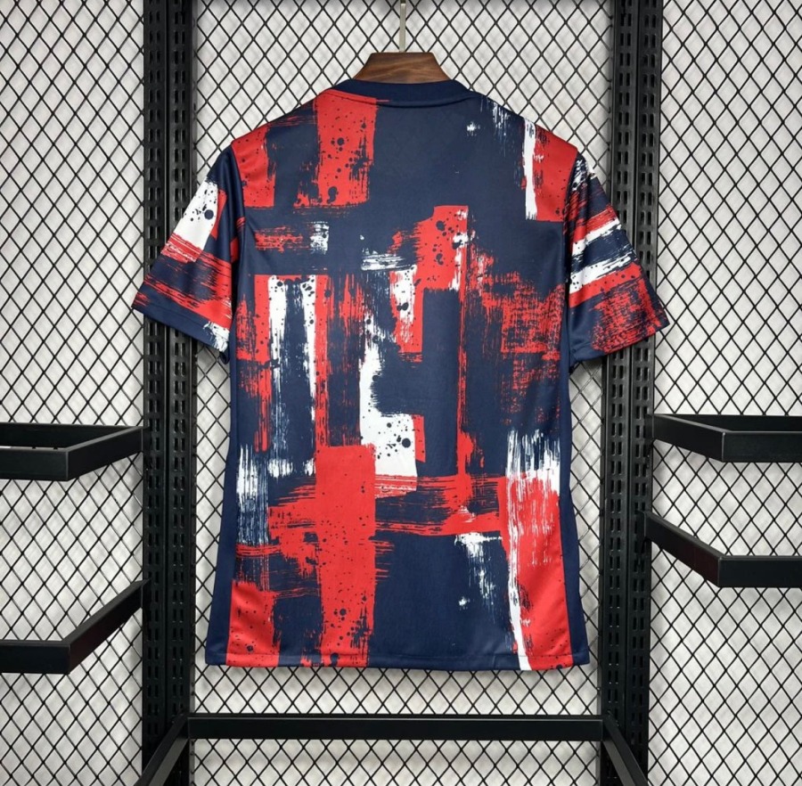 1942D751-B735-4902-8759-92DDB075BD84.jpg PSG Trainingsshirt 2024/25