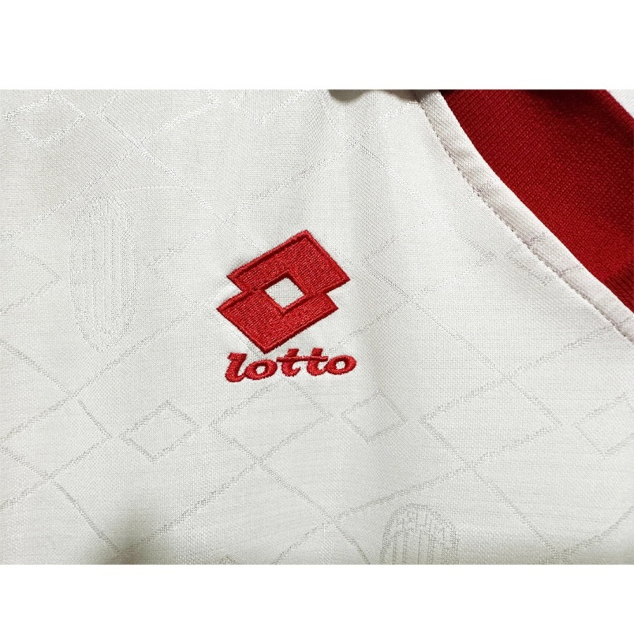 2562BCE2-3E22-4370-B43C-3714A4A125AC.jpg AC Milan Uitshirt 1993/94