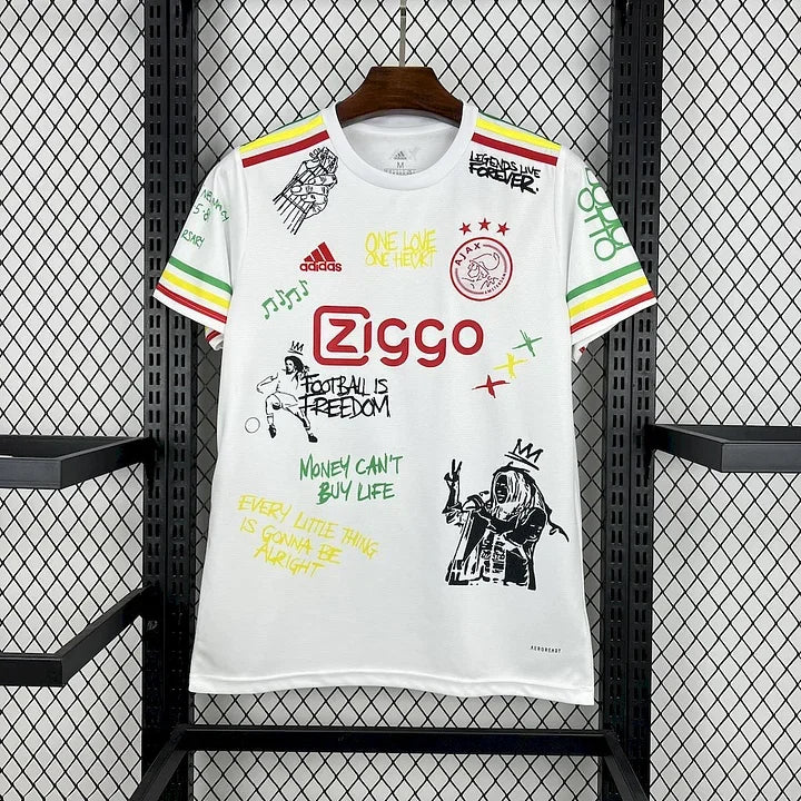 27d127d356a9f03ea0f83e9c3e142948.jpg Voetbalshirt Ajax Amsterdam Bob Marley 2025 2026