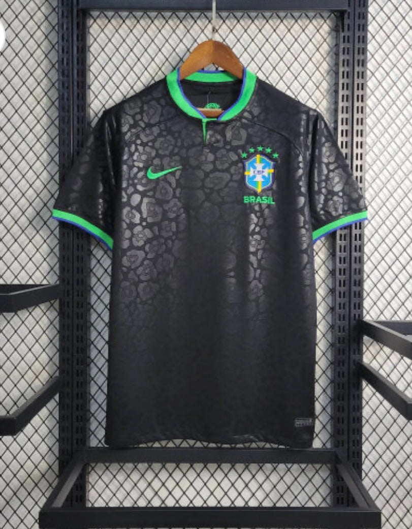 2AED663D-3497-4D58-87DA-3FCE3903122E.jpg Brazilië 2023 Concept Premium Voetbalshirt