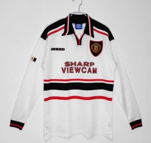 2FC66BCA-CFEA-4CFD-AFAC-682491B0C686.jpg Manchester United 1998/99 Uitshirt Lange Mouwen