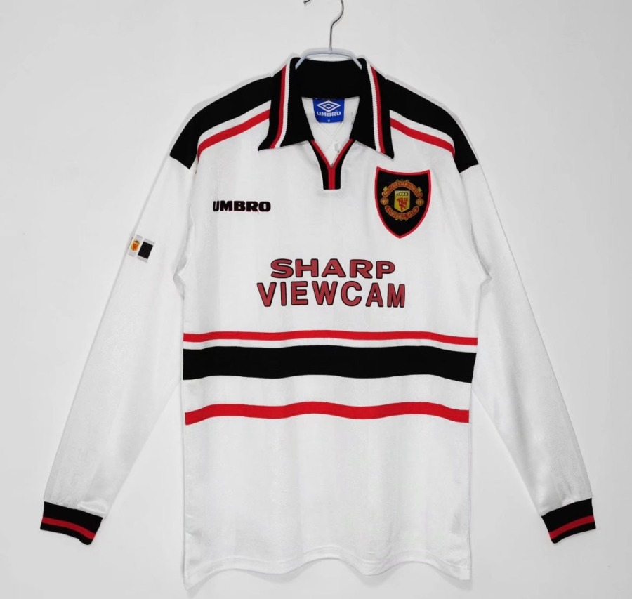 2FC66BCA-CFEA-4CFD-AFAC-682491B0C686.jpg Manchester United 1998/99 Uitshirt Lange Mouwen
