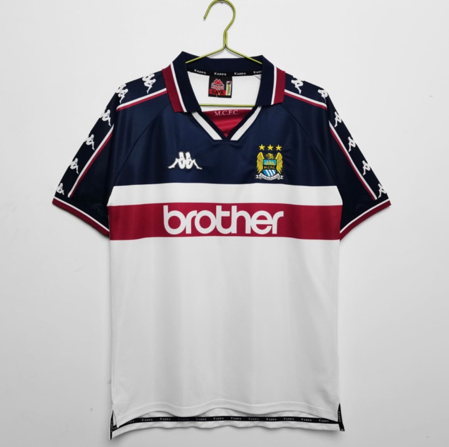 36ADA8F3-7C8E-45AC-99D6-5CA599906CA2.jpg Manchester City Uitshirt 1997/98