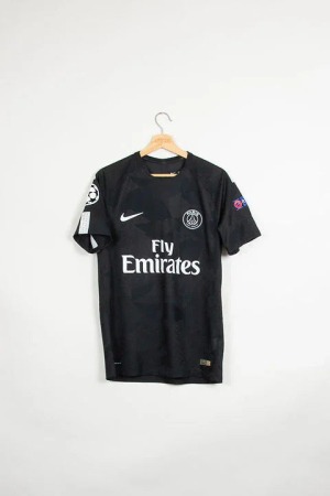 37632B43-C734-44D2-9382-D802421937A2.jpg Thuisshirt Paris Saint-Germain 2017-2018 Origineel