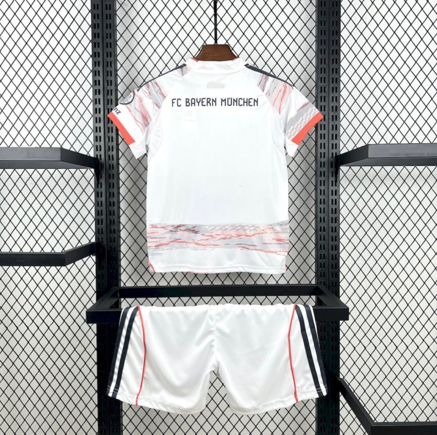 3916A7C5-7BA9-46A8-A7F6-AB24544B1378.jpg Maillot FC Bayern Munich Extérieur 2025/26 Enfant