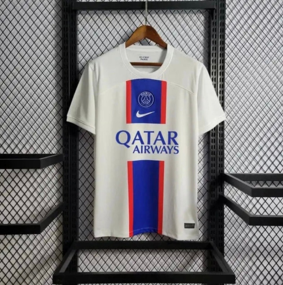 399C5F68-442F-43B3-B8E0-A83D159AF805.jpg PSG Uitshirt 2022/23