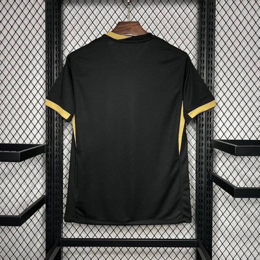 3B4D1DD0-7EEE-41D5-AA90-21CD75996A21.jpg Sporting 2024/25 Vierde Voetbalshirt