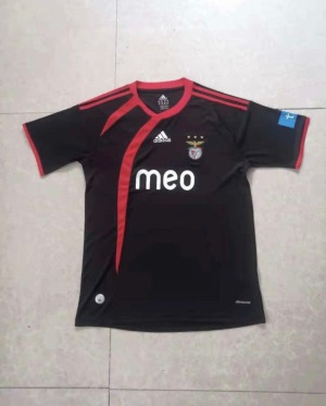 3EB9365D-D095-459D-B156-9F43C22F294D.jpg SL Benfica Uitshirt 2009/10
