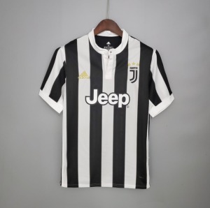 421FDC15-1DA2-4961-B23F-D28ABEA90429.jpg Voetbalshirt Juventus Thuisshirt 2017/18