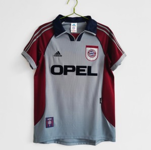 4CED5613-1CE5-4130-9638-23AF01496C43.jpg FC Bayern Munich Derde Shirt 1998/99